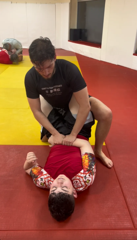 Josh Supitskiy teaching BJJ technique